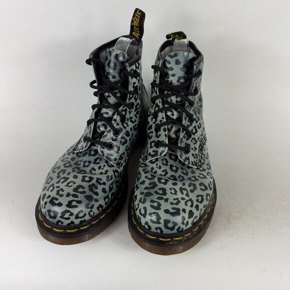 Dr. Martens 101 Boots Women's 7 Leather Leopard Cheetah Print Lace-Up Round Toe - Picture 4 of 9